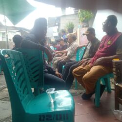 Warga Karang Timur Gelar Takziah di Kediaman Almarhumah Warniti Binti Naming