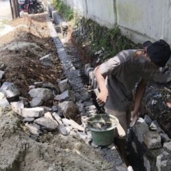 Proyek TPT di Jalan Munjul Solear Diduga Tak Berpengawas dan Tanpa Papan Nama