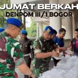 Denpom III/1 Bogor Gelar Jumat Berkah di Bulan Syawal, Bagikan Makanan ke Warga