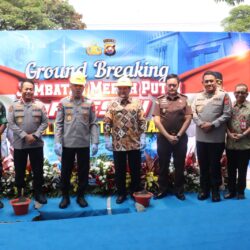 Jembatan Dibangun, 1.000 Pohon Ditanam: Polresta Tangerang Dorong Konektivitas dan Ketahanan Pangan untuk Masyarakat